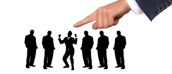 Quels sont les facteurs clés de réussite dans la relation entre l'entreprise et le chasseur de tête ?